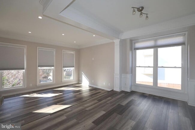 Foto del edificio - 47616 Watkins Island Square