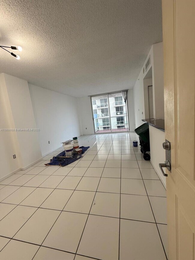 Foto del edificio - 5099 NW 7th St