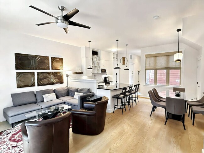 Foto del edificio - 1408 Pleasant St