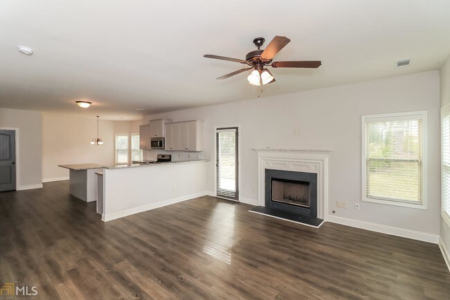 Building Photo - 390 Autumn Bluff Dr