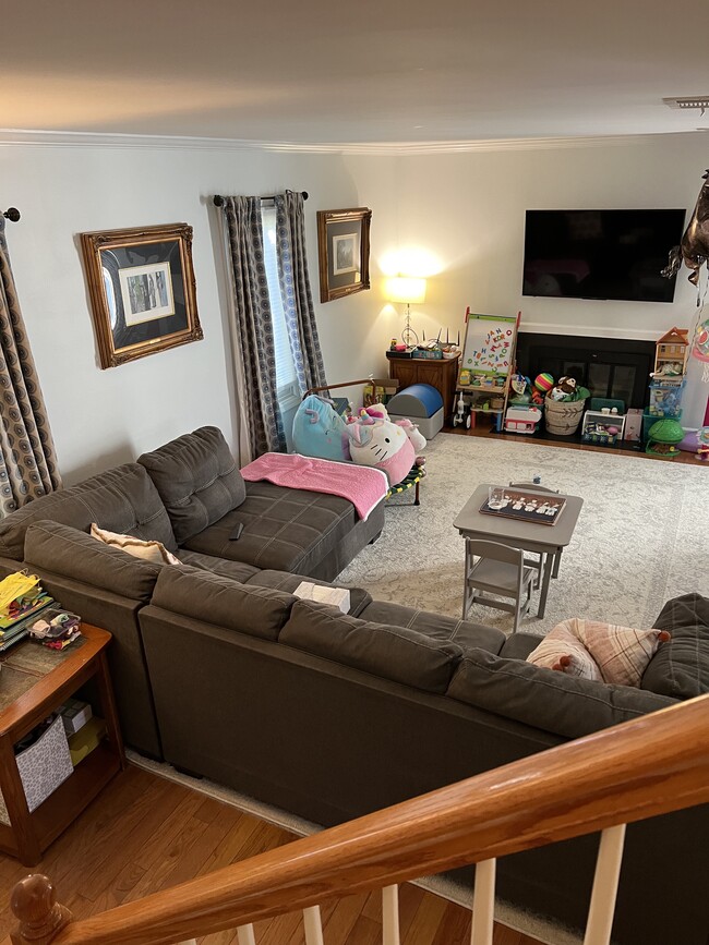 Living room - 5C Somerset Hills Ct