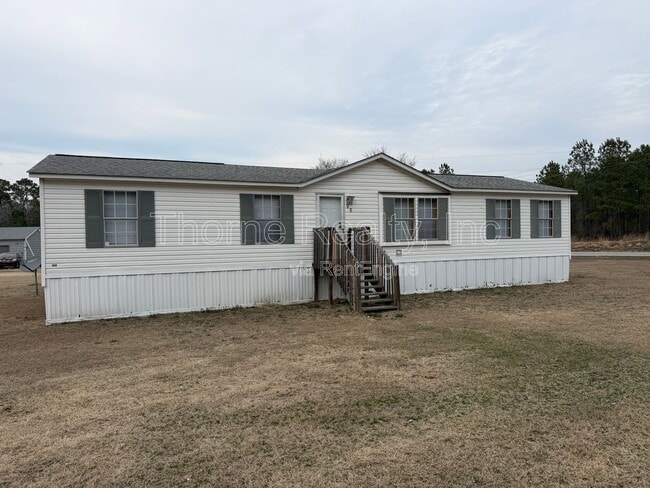 Foto del edificio - 26 Hemlock Ln