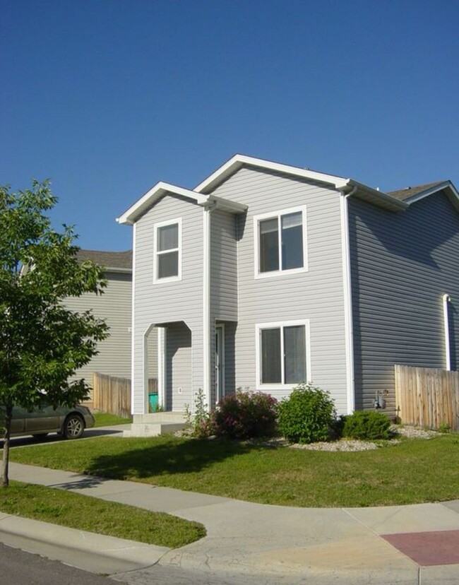 Foto del edificio - 4 Bedroom, 2 Bath Home in Fort Collins Ava...