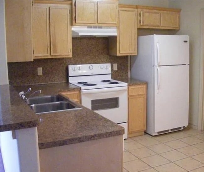 Building Photo - Willis C