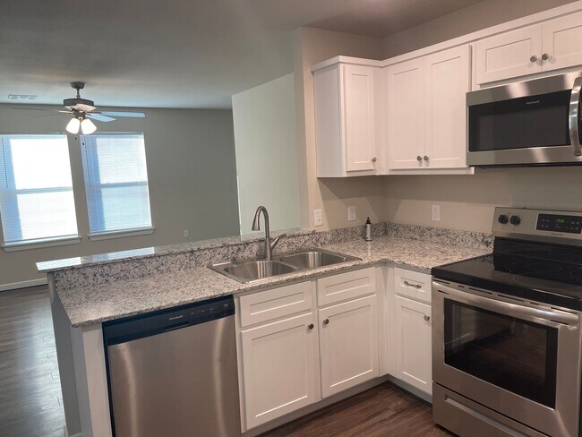 Foto del edificio - 3 bed, 2 bath Duplex in Wagoner