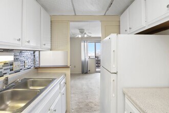 Interior Photo - Executive House