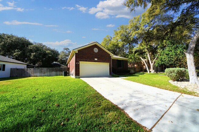 Foto del edificio - Charming Forest Ridge Gem – Move-In Ready ...