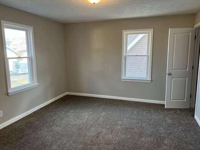 Bedroom 1 of 3 - brand new carpet! - 3253 Silsby Rd