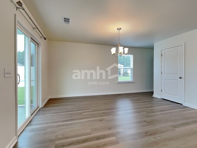Foto del edificio - 202 Bellflower Cir