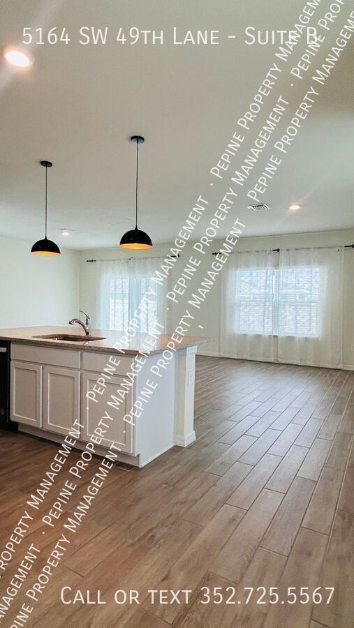 Foto del edificio - 5164 SW 49th Ln