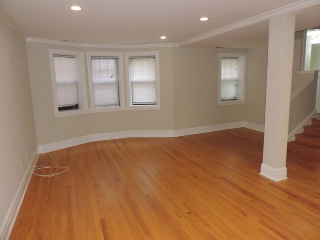 Building Photo - 836 Judson Ave
