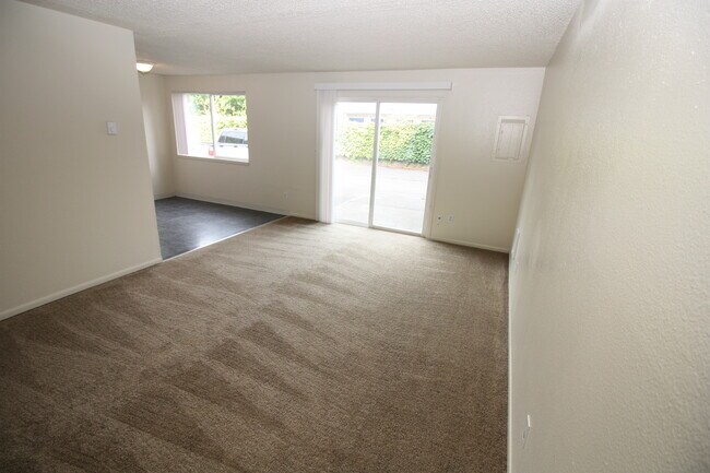 Photo - 1903 W 31st St Townhome