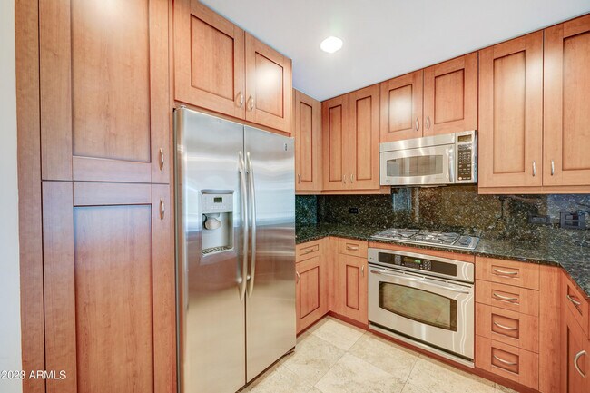 Foto del edificio - 7151 E Rancho Vista Dr