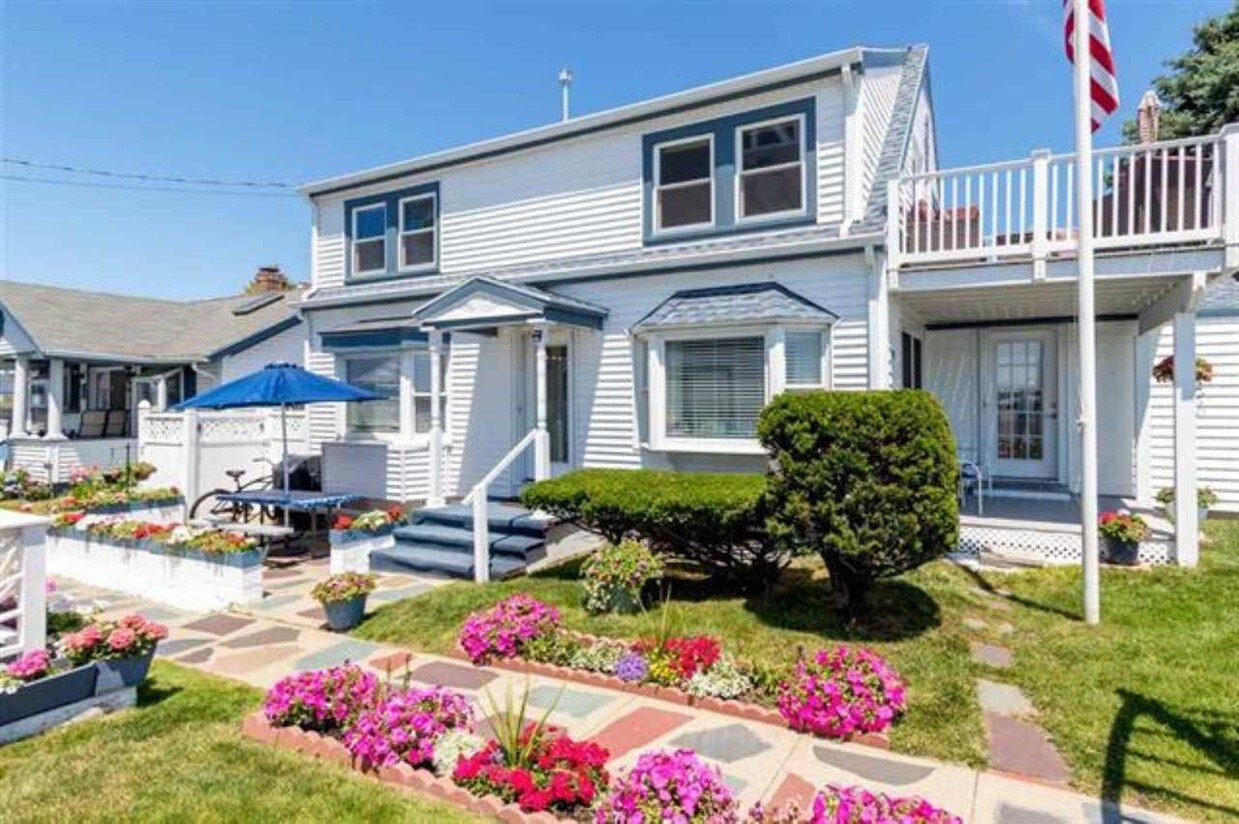 Primary Photo - 349 Ocean Blvd