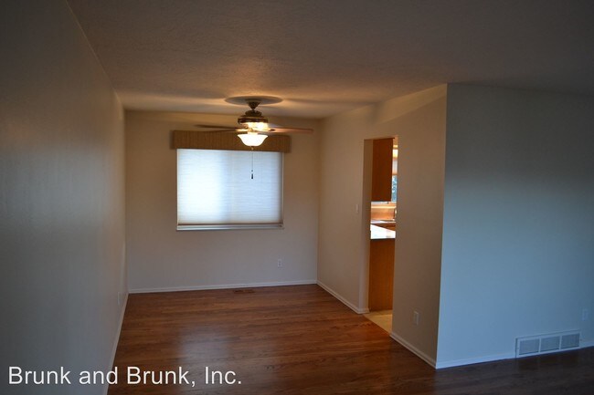 Building Photo - 3 br, 2.5 bath House - 2565 Roundtop Drive