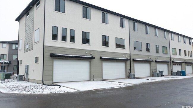 Building Photo - 546 S 1040 W