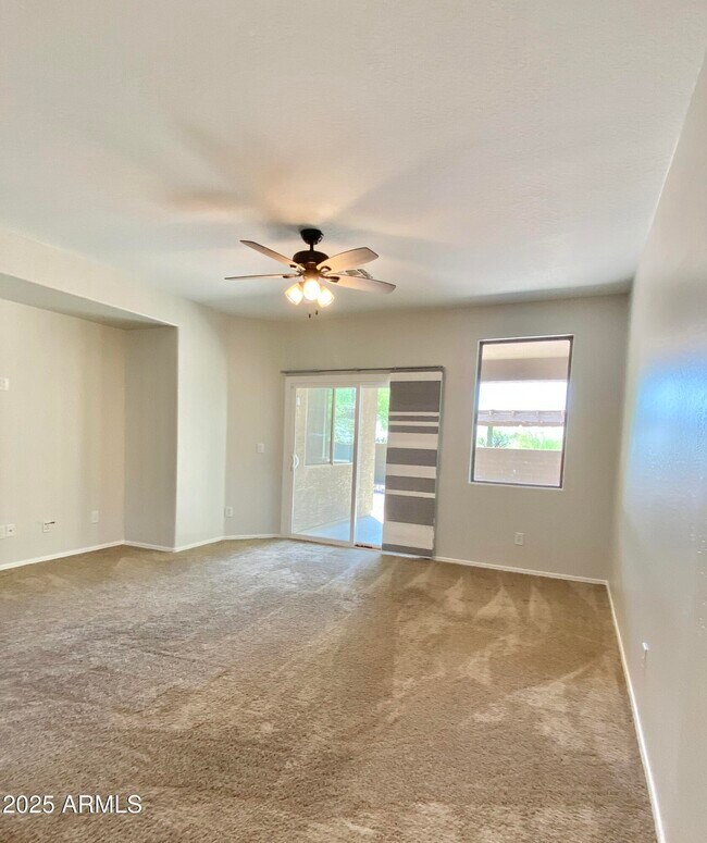 Building Photo - 39559 N Prairie Ln