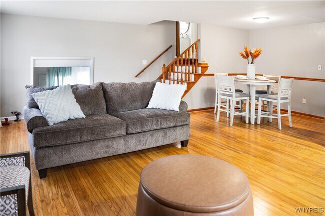 Foto del edificio - 193 Thistle Lea