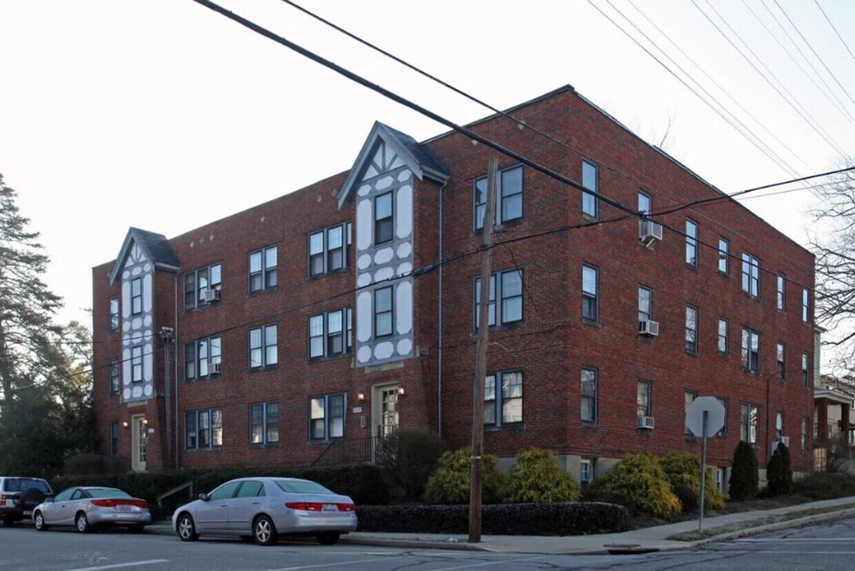 Courtland Ave. Apartments - Courtland Ave. Apartments