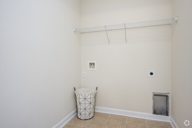 Laundry Room - Groves at Berry Creek