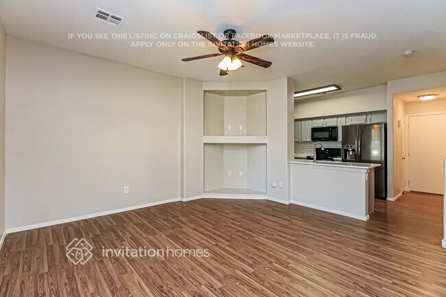 Building Photo - 1525 S Avocet St