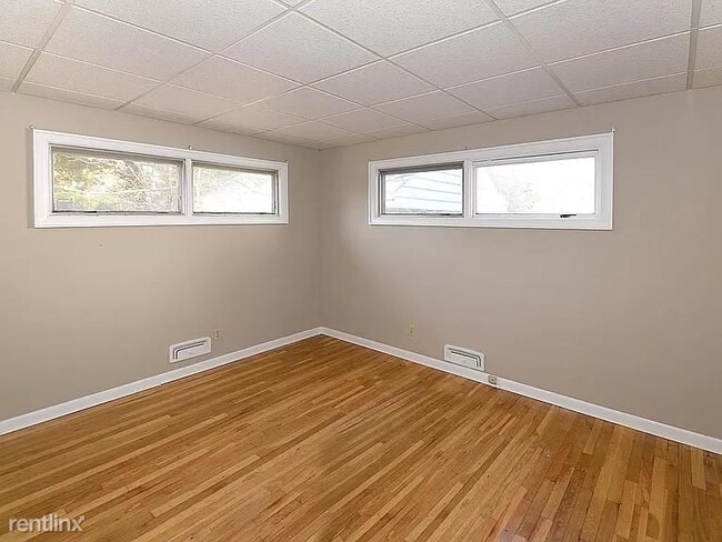 Foto del edificio - 2 br, 2 bath House - 875 Elizabeth Ave