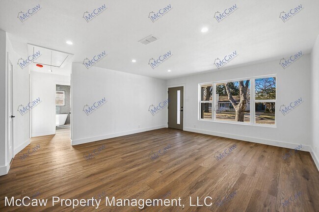 Building Photo - 3 br, 3 bath House - 7412 Fenton Dr.