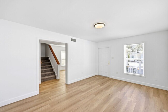 Foto del edificio - 3 Bedroom 2.5 Bathroom 1 car garage Single Family Home