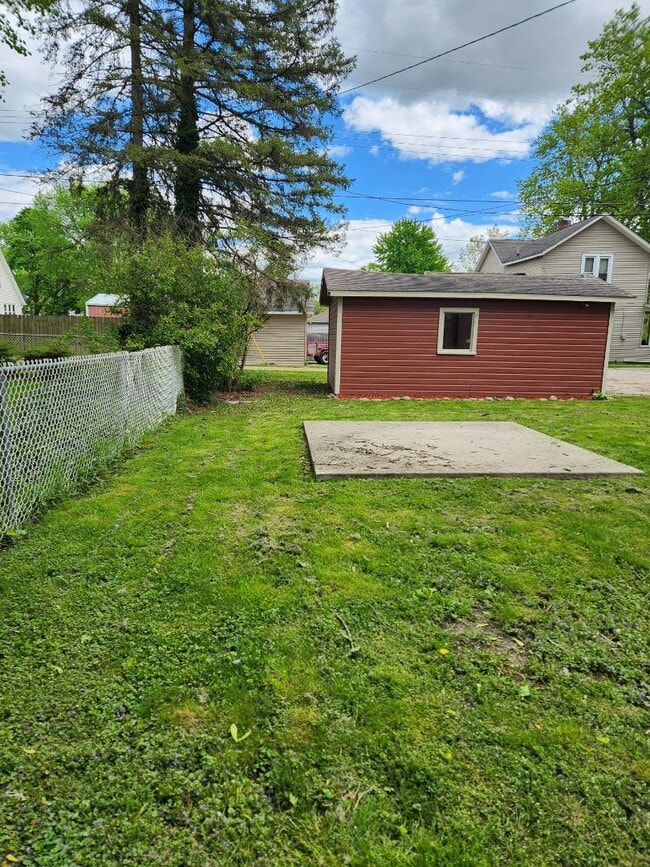 Foto del edificio - 203 E Mill St