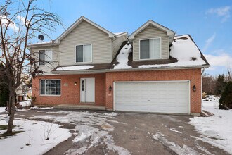 Building Photo - 1462 Glen Ellyn Rd