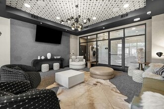 Building Photo - Gateway Lofts Lexington