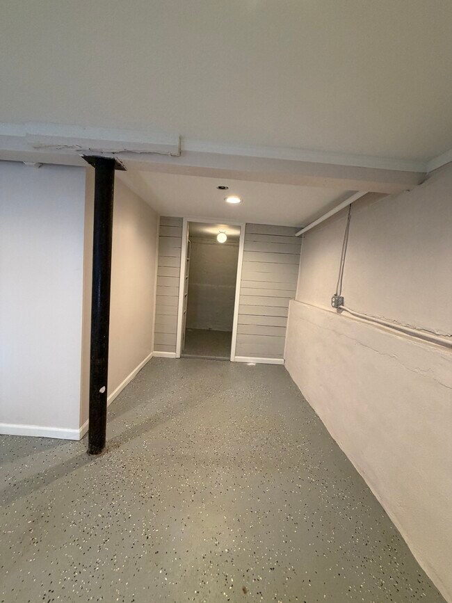 Foto del edificio - 4123 N Narragansett Ave