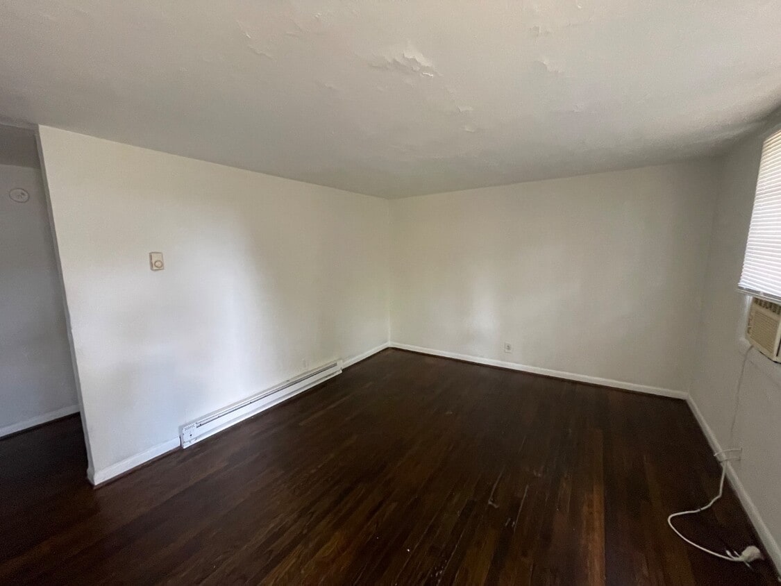 Primary Photo - 4607 Kentucky Ave