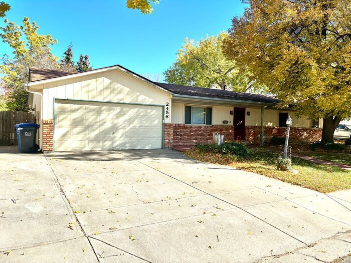 Primary Photo - 2456 Silver Fir Ave