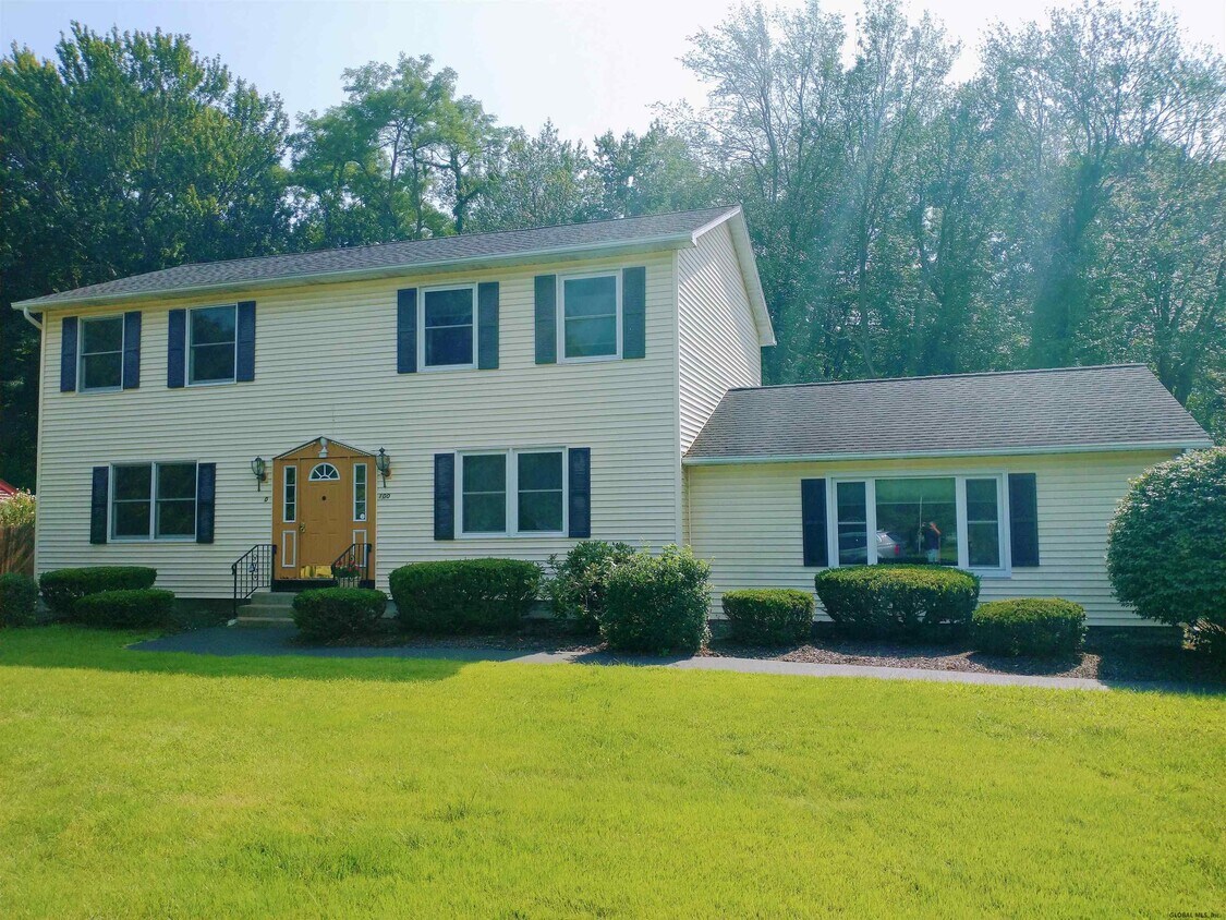 Primary Photo - 100 Stone Ridge Ct