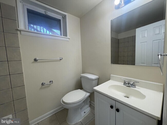 Foto del edificio - 4534 Evansdale Rd