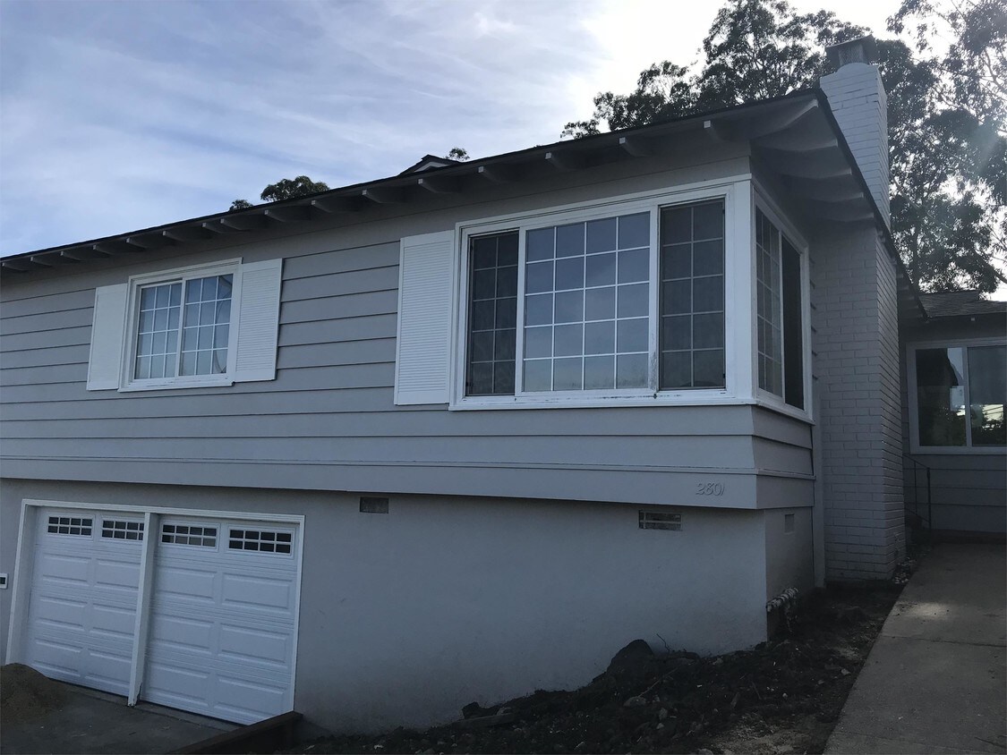 Foto principal - 2801 Chabot Dr