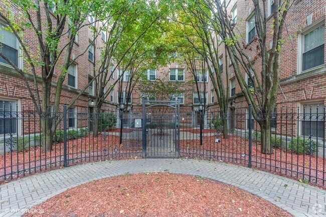 Building Photo - 845 E 52nd St