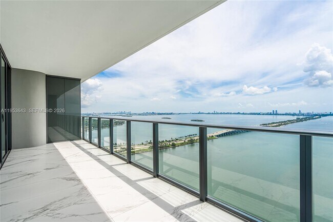 Foto del edificio - 3131 NE 7th Ave