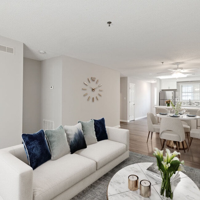 Aurora Apartments in Charlotte, NC