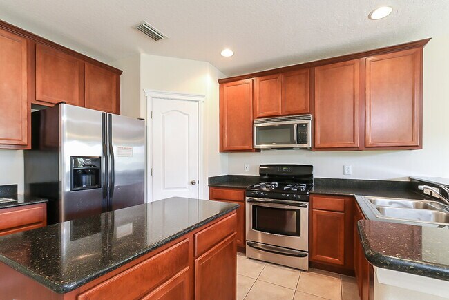 Building Photo - 16217 Bridgewalk Dr