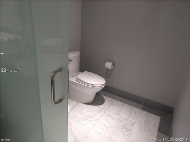 Building Photo - 1 br, 1.5 bath  - 200 Biscayne Blvd # 3910