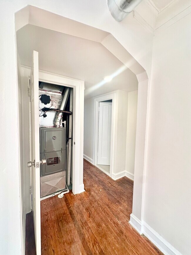 Foto del edificio - 1152 N Lawndale Ave