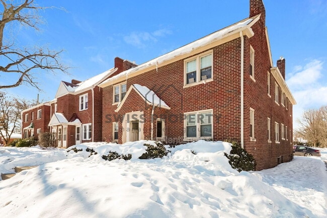 Building Photo - 3145 Indianola Ave