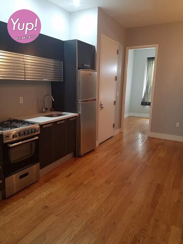 Primary Photo - 321 Putnam Ave