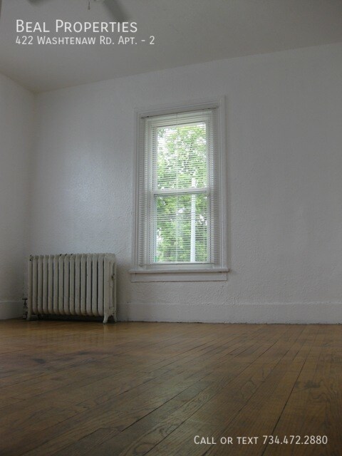 Building Photo - 422 Washtenaw Ave