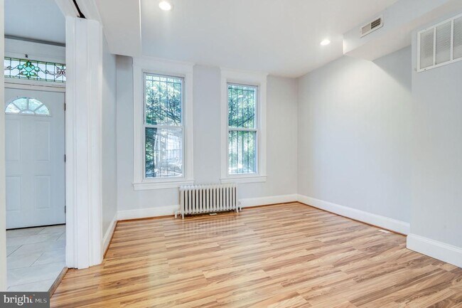 Foto del edificio - 104 15th St SE