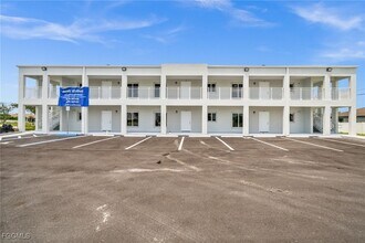 Building Photo - 721 SW 30th Terrace