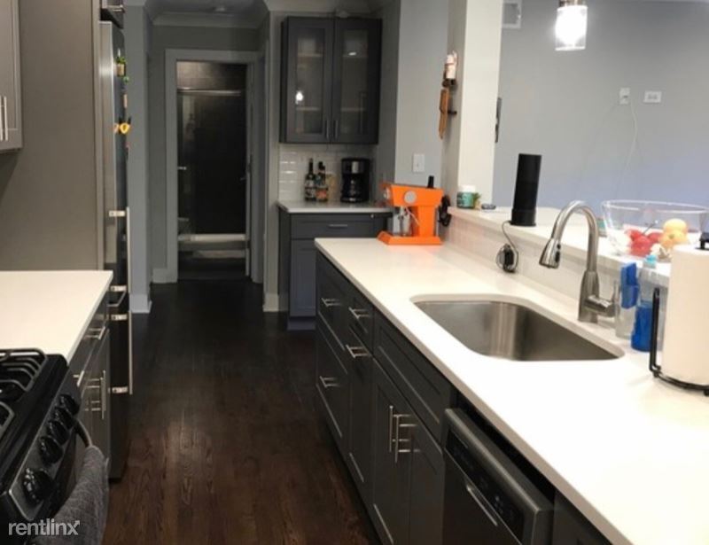 Building Photo - Studio, 1 bath Apartment - 531 W Oakdale Ave