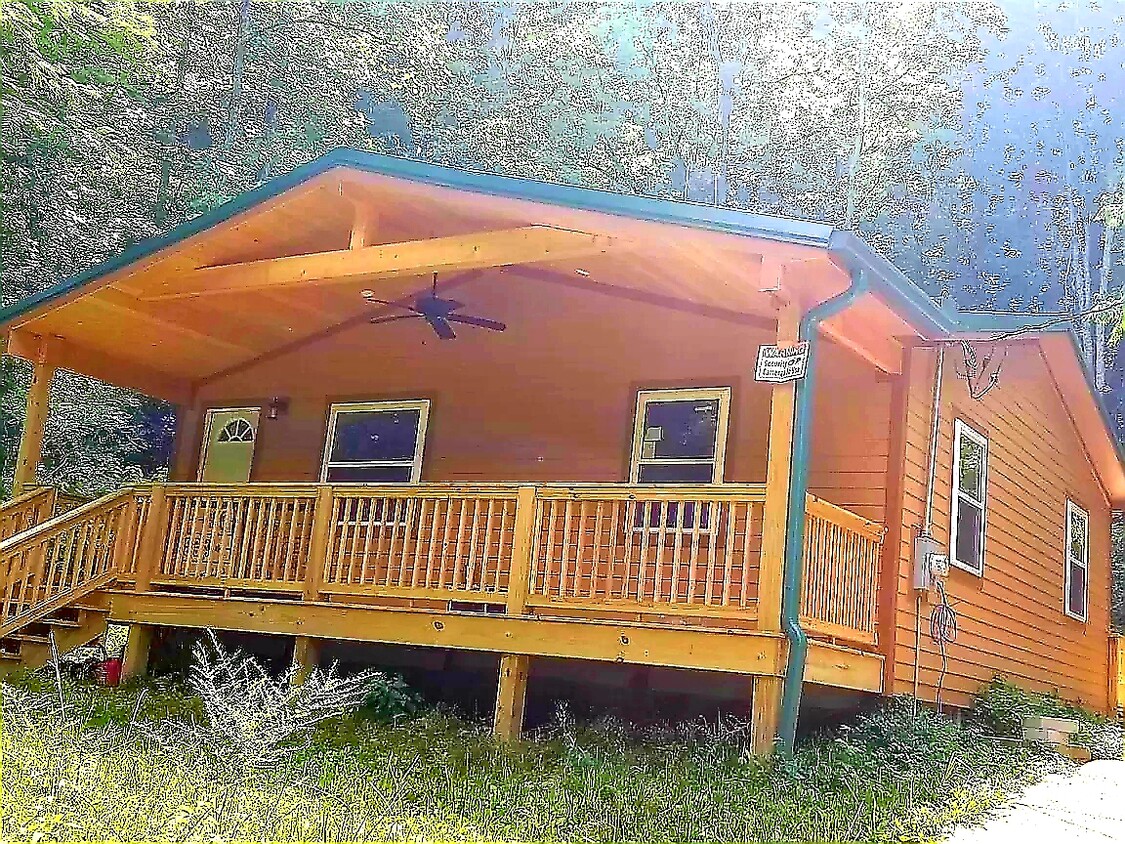 Primary Photo - 5447 Eatons Creek Rd